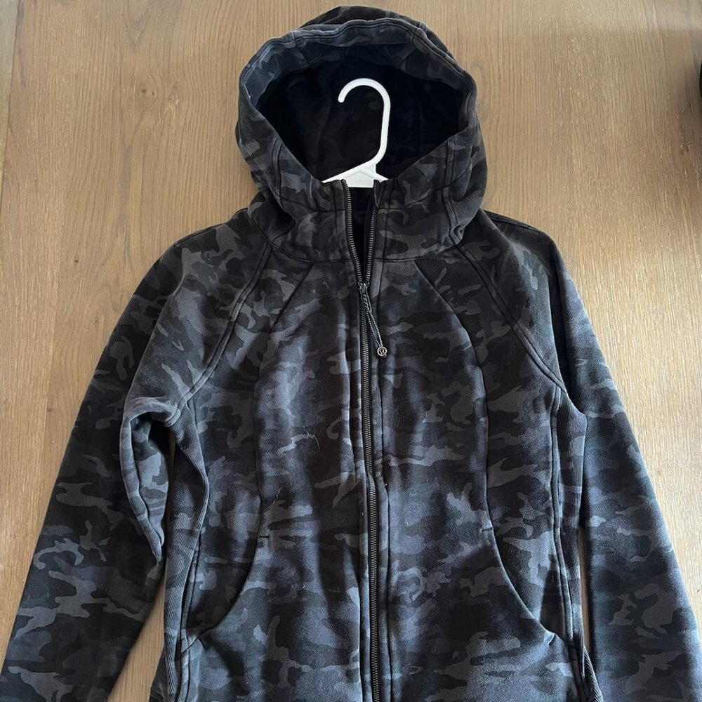 Lululemon Scuba Full-Zip Hoodie - Size 12 - Excellent Condition - Camo